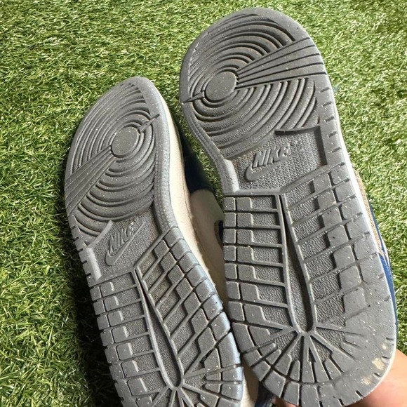 White / Royal Blue‎ / Grey) – Size 5.5Y - Picture 6 of 8